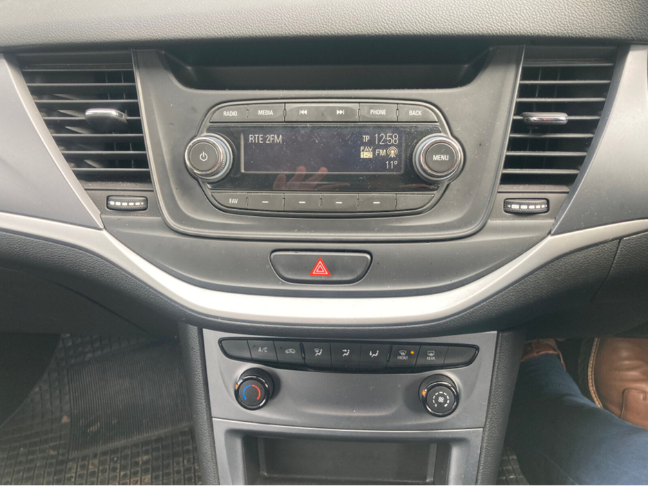 2019 Opel Astra 1.0 petrol 5 door hatchback €12,750