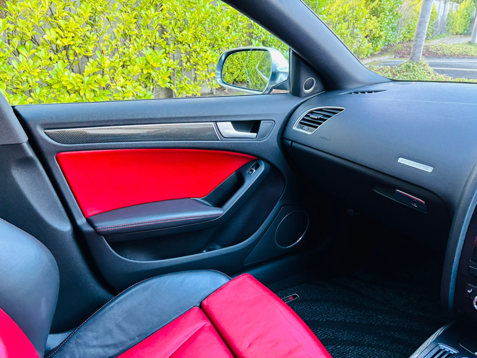 2012 Audi S5  €21,950