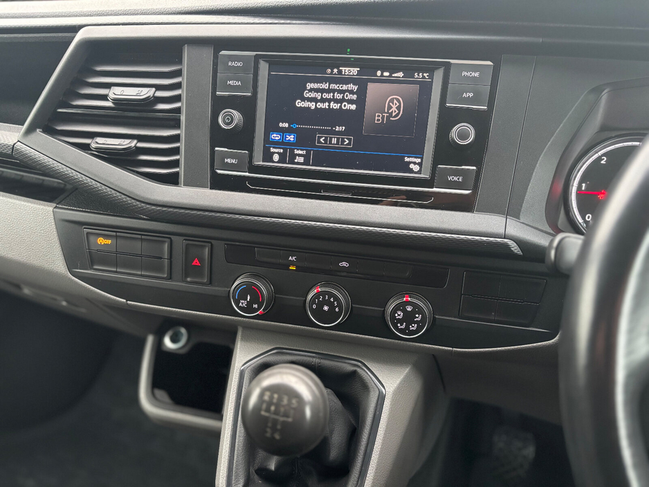 2021 Volkswagen Transporter  €19,998