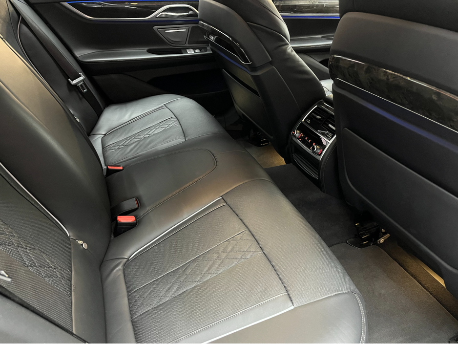 2016 BMW 7 Series ONLY €23950! 2016 BMW 740E iPERFORMANCE 2.0 AUTOMATIC / CRUISE CONTROL / 360° PARKING CAMERA / ELECTRIC MEMORY HEATED & MASSAGING SEATS / PANORAMIC SUNROOF / REAR HEATED SEATS €23,950