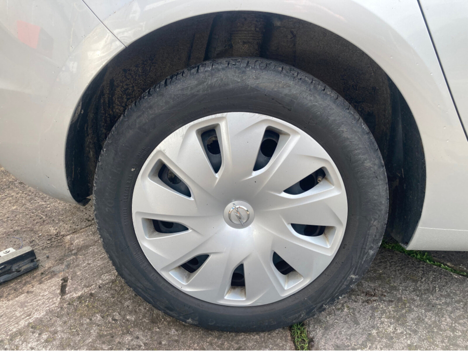 2019 Opel Astra 1.0 petrol 5 door hatchback €12,750