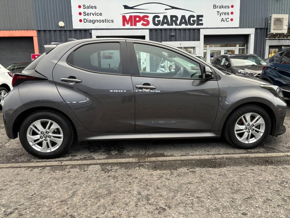2022 Toyota Yaris 1.5 Hybrid 5Dr Luna €16,000