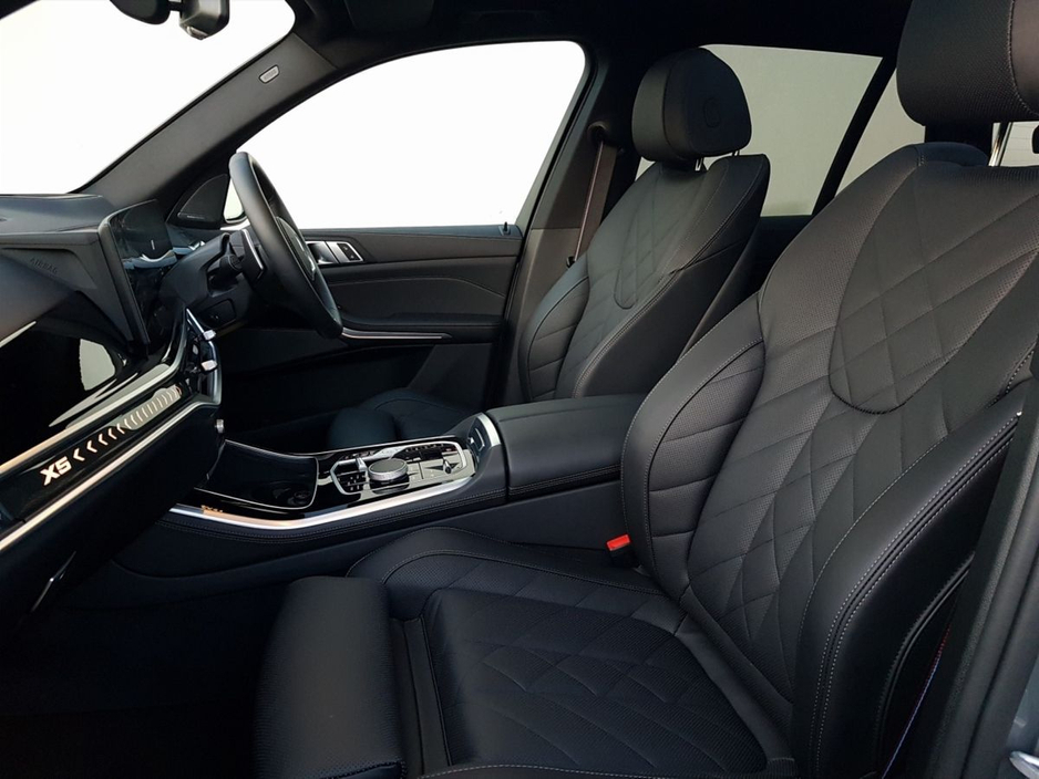 2025 BMW X5 xDrive50e M Sport €107,995