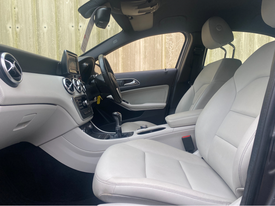 2015 Mercedes-Benz A Class 180 URBAN 5DR €12,999