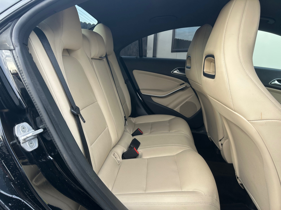2015 Mercedes-Benz CLA Class 180 URBAN AUTO 4DR €14,950