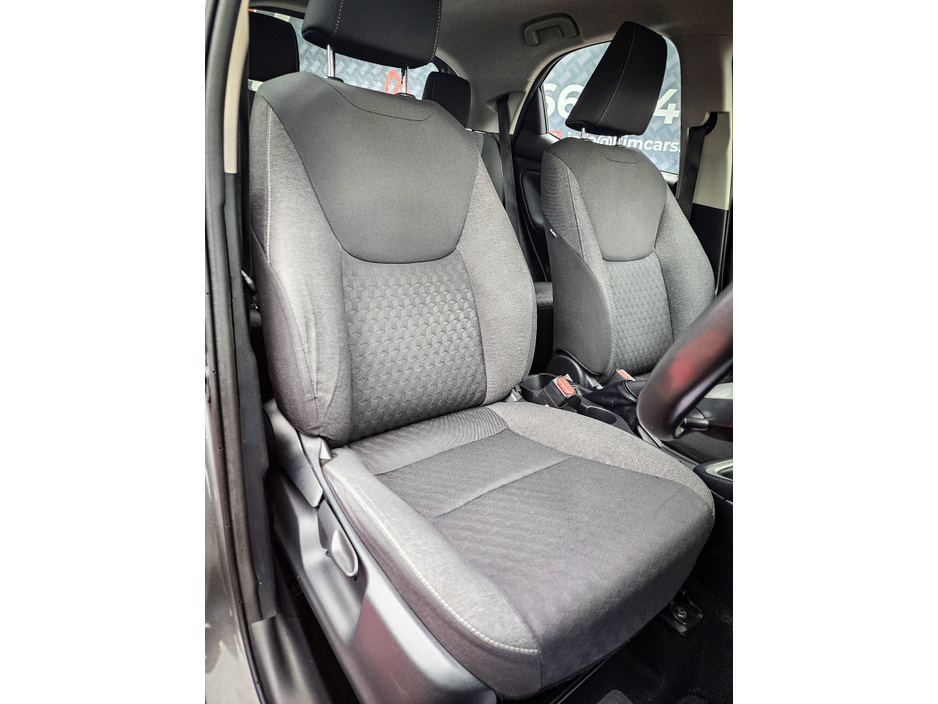 2022 Toyota Yaris 1.0 LUNA 4DR 1 Year Warranty €14,250