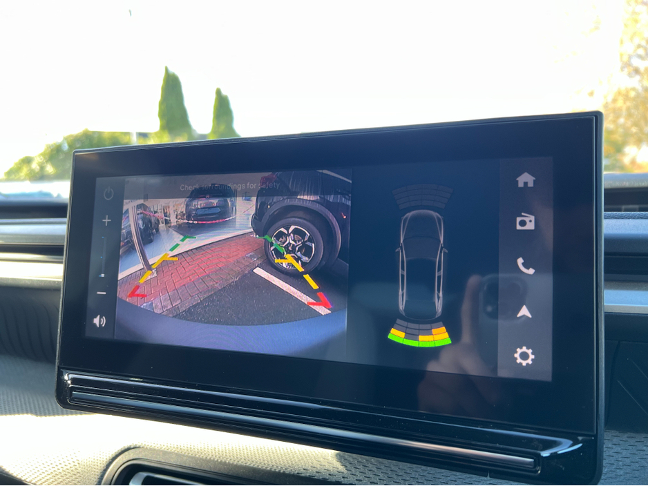 2026 Citroen C3 eMax BEV 320 44kWh 113HP €27,800