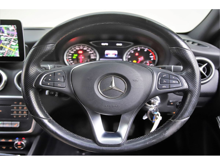 2016 Mercedes-Benz A Class A180 *HALF LEATHER MEMO SPORT SEATS*REVERSE CAM* €16,480