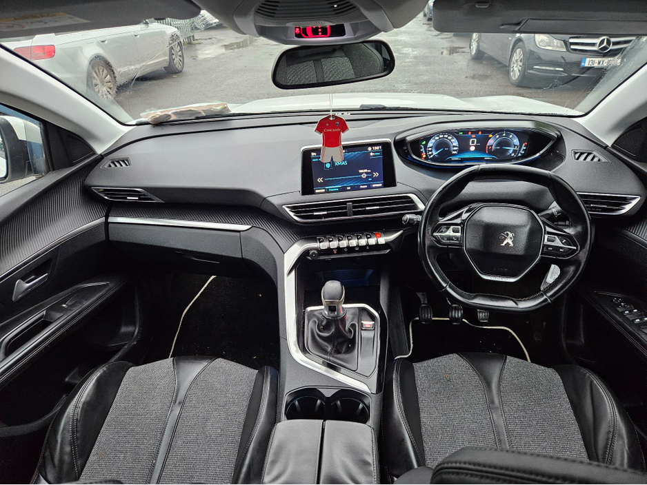 2017 Peugeot 3008 ALLURE 1.2 130 4DR €12,450