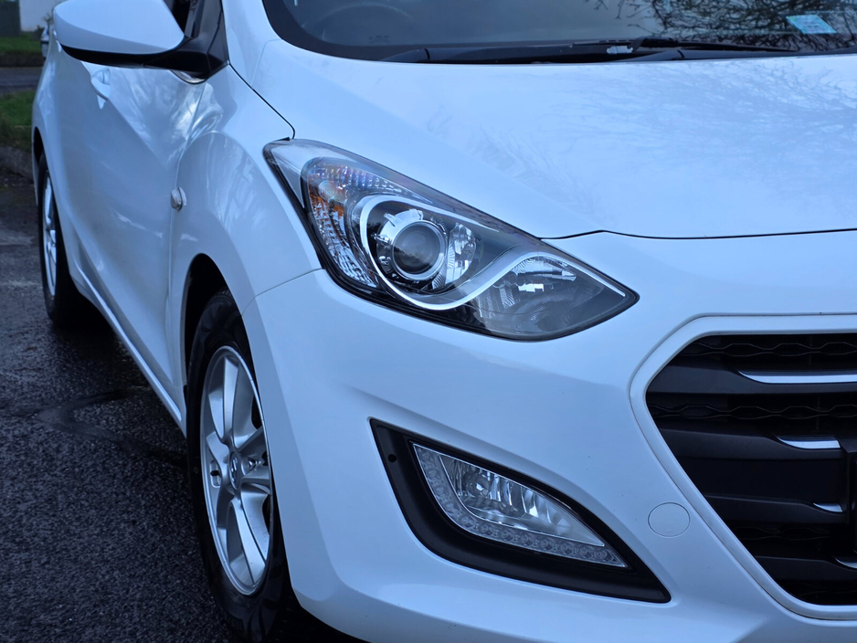 2016 Hyundai i30 1.6 Diesel Deluxe €6,999