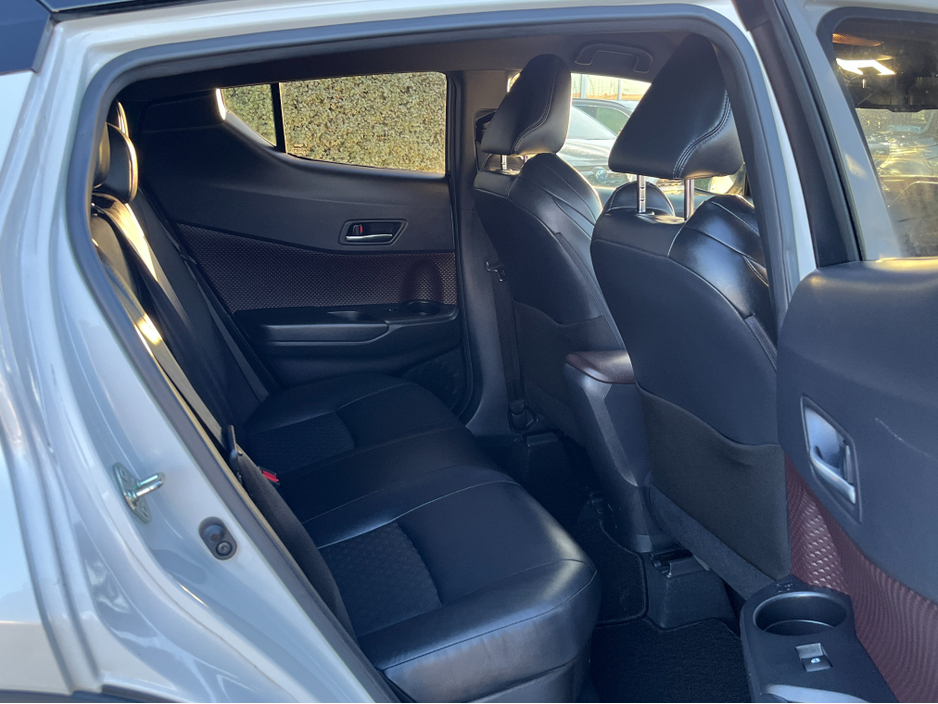 2019 Toyota C-HR SOL HYBRID AUTOMATIC 1.8 PETROL //HIGH SPEC//FULL LEATHER HEATED SEATS//KEYLESS ENTRY//REVERSE CAMERA// €20,950