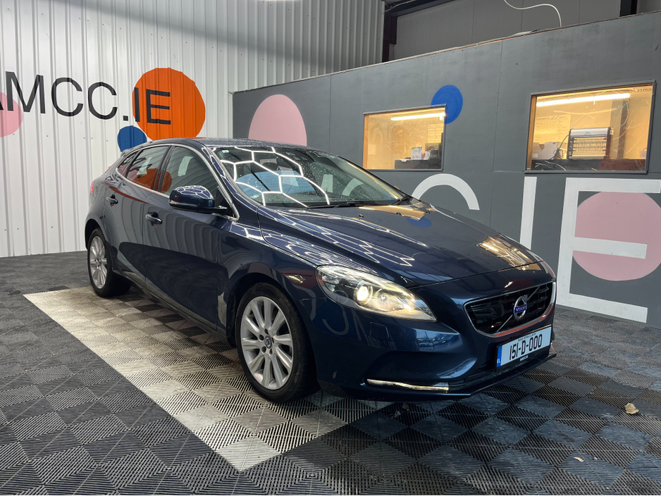 2015 Volvo V40 €11950 2015 VOLVO V40 T4 SE 1.6 AUTOMATIC / CRUISE CONTROL / REVERSE CAMERA / ELECTRIC MEMORY & HEATED SEATS €11,950
