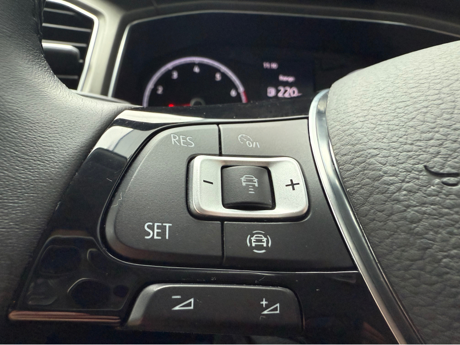 2022 Volkswagen T-Roc DESIGN 1.0 TSI 110HP 5DR €23,950