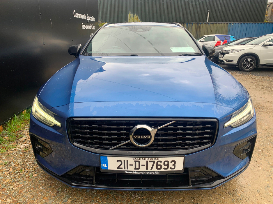 2021 Volvo V60 2.0 B4 197 BHP DSL R-DESIGN AUTO // ONE OWNER // FULL SERVICE HISTORY // STUNNING CONDITION 02/27 NCT // €270 ROAD TAX // €30,950