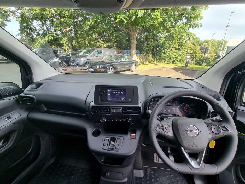 2026 Opel Combo Electric | Sportive | 100kw | L1H1 €33,411