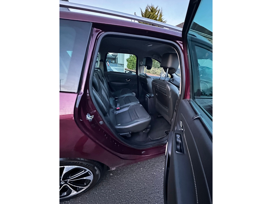 2014 Renault Grand Scenic 3 BOSE 1.5 DCI 110 4DR €4,950