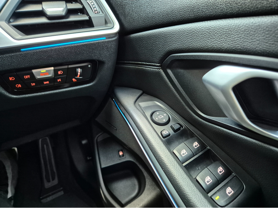 2021 BMW 3 Series 330E M-SPORT PRO PACKAGE SHADOW EDITION €28,950