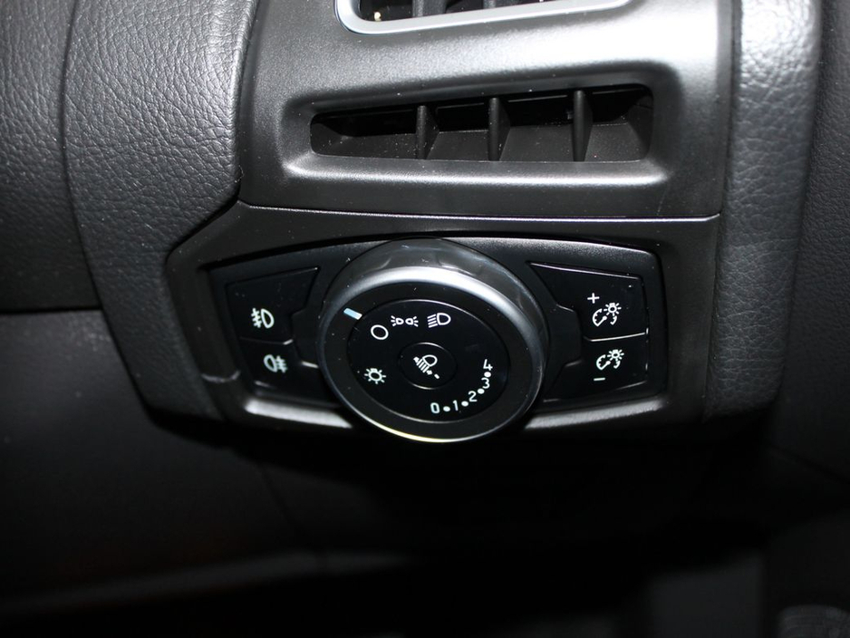 2017 Ford Focus Titanium1.5td 95PS 6SPD 4DR €12,250