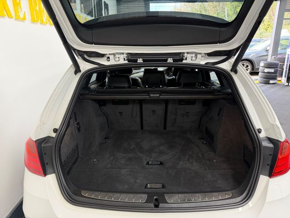 2015 BMW 3 Series 2.0 Automatic Low Mileage Upgraded Lip Kit €17,777