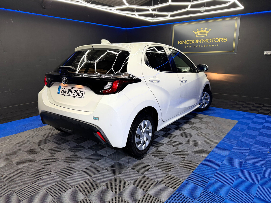 2020 Toyota Yaris 1.0 VVT-i 3Dr Terra €15,900