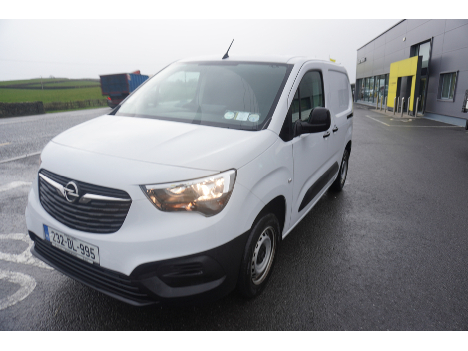 2023 Opel Combo KOMF L1H1-1.5 100PS D 3DR