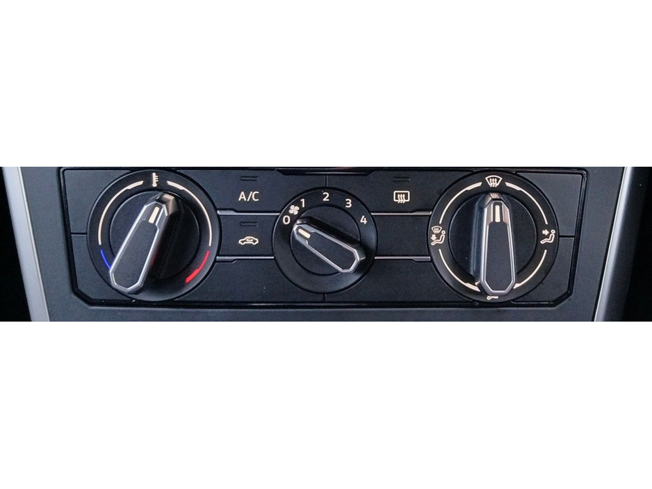 2025 Volkswagen Taigo Edition 75 1.0TSI 95HP *ANDROID AUTO/APPLE CARPLAY, REVERSING CAMERA, AIR CON* €26,995