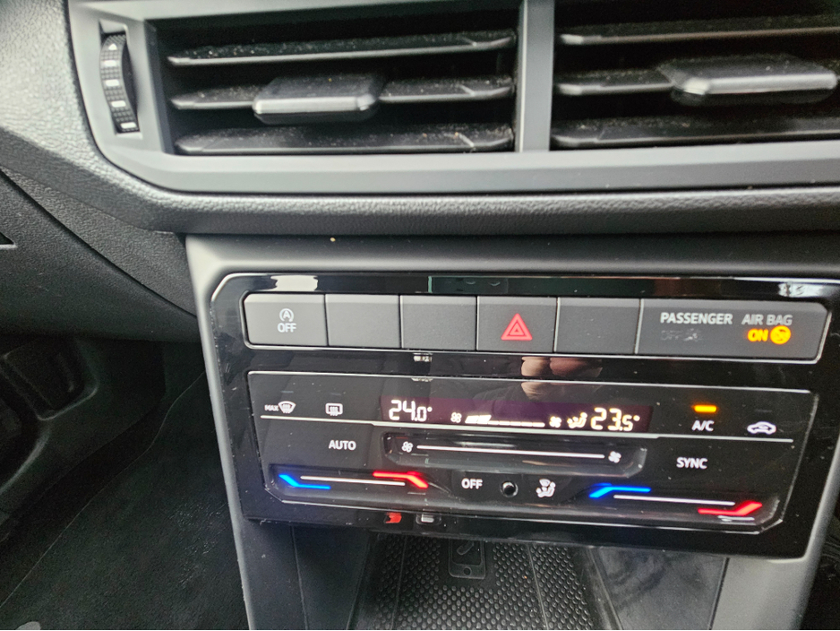 2023 Volkswagen T-Cross LIFE 1.0 TSI D7F 110HP €23,950