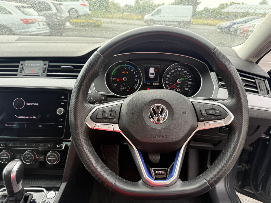 2020 Volkswagen Passat GTE S-A DSG €28,995
