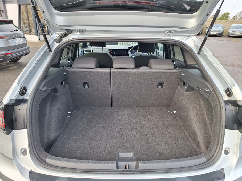 2022 Volkswagen Taigo R-LINE 1.0 TSI 110HP *Top Spec/Heated Seats/Automatic/Reverse Camera*