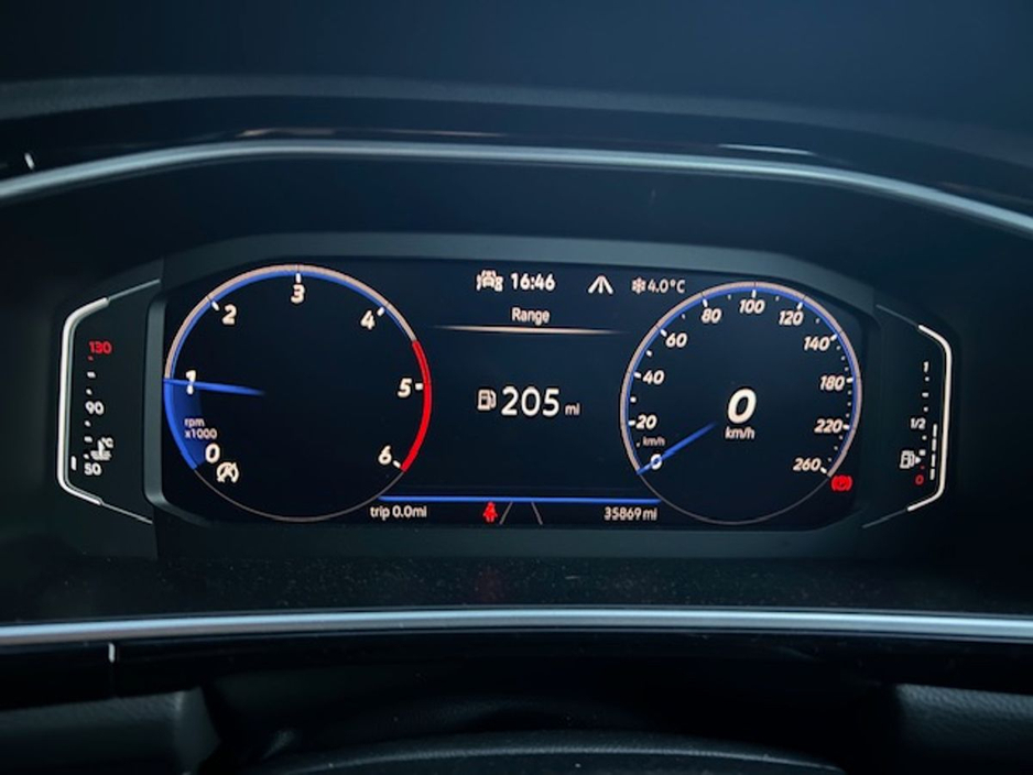 2023 Volkswagen T-Roc 2.0 TDI 116HP R-Line M6F Top spec €31,995