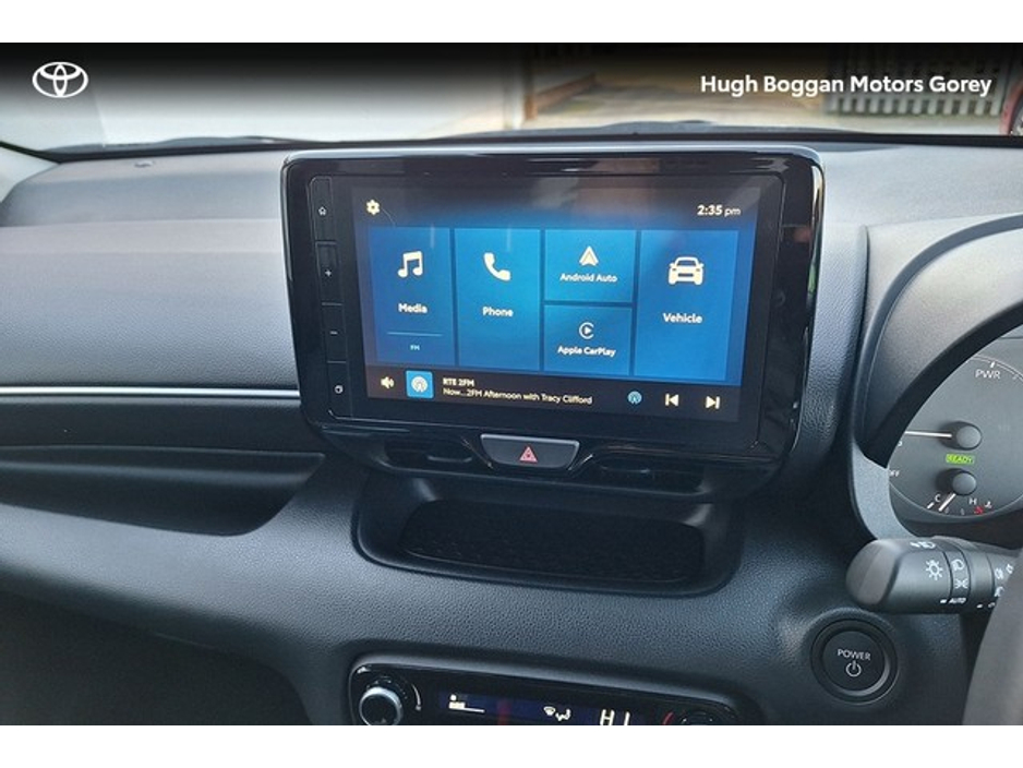 2025 Toyota Yaris YARIS HYBRID 1.5 LUNA