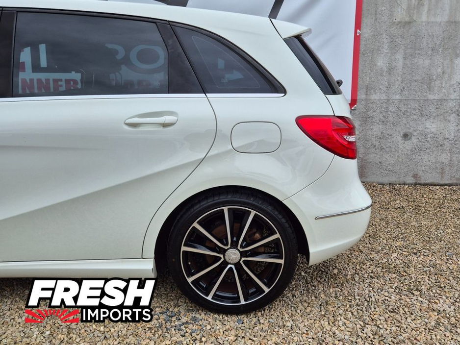 2014 Mercedes-Benz 180 *TOP SPEC MODEL*