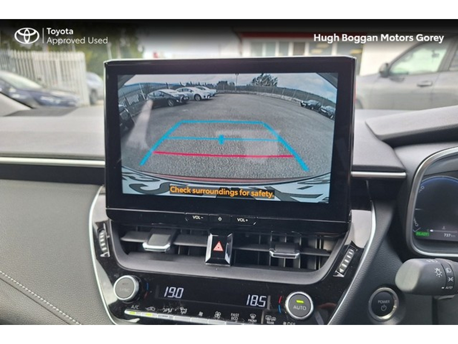 2025 Toyota Corolla COROLLA SALOON LUNA €31,950