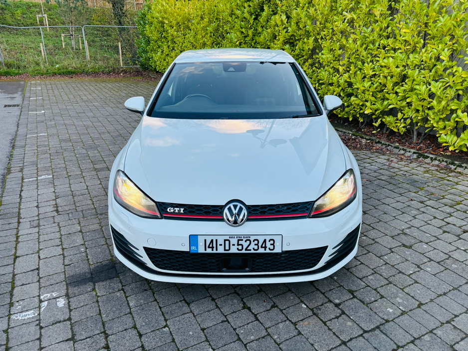 2014 Volkswagen Golf  €16,950