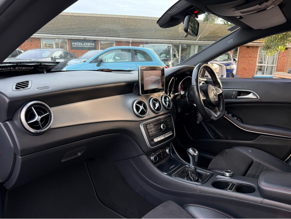 2017 Mercedes-Benz CLA Class 180 AMG LINE SPORT..FINANCE PROVIDED..WARRANTY INCLUDED €16,700