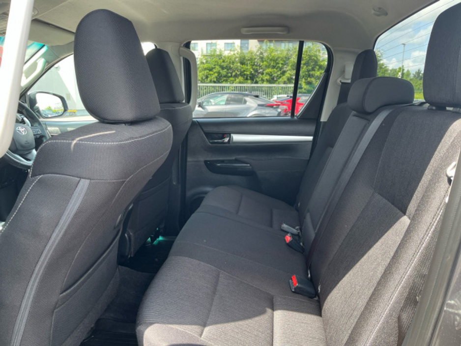 2022 Toyota Hilux HILUX 2.8 SR5 D/CAB AUTO €35,950