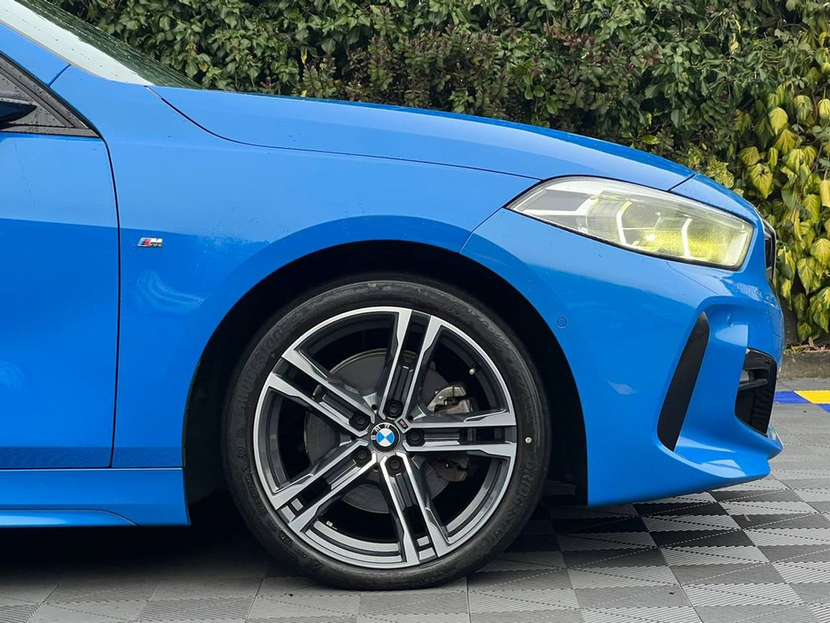 2020 BMW 1 Series 118D M-SPORT 2.0 AUTO // VERY LOW MILEAGE // SUEDE M-SPORT INTERIOR // REVERSE CAMERA // WIRELESS CHARGING BAY €27,950