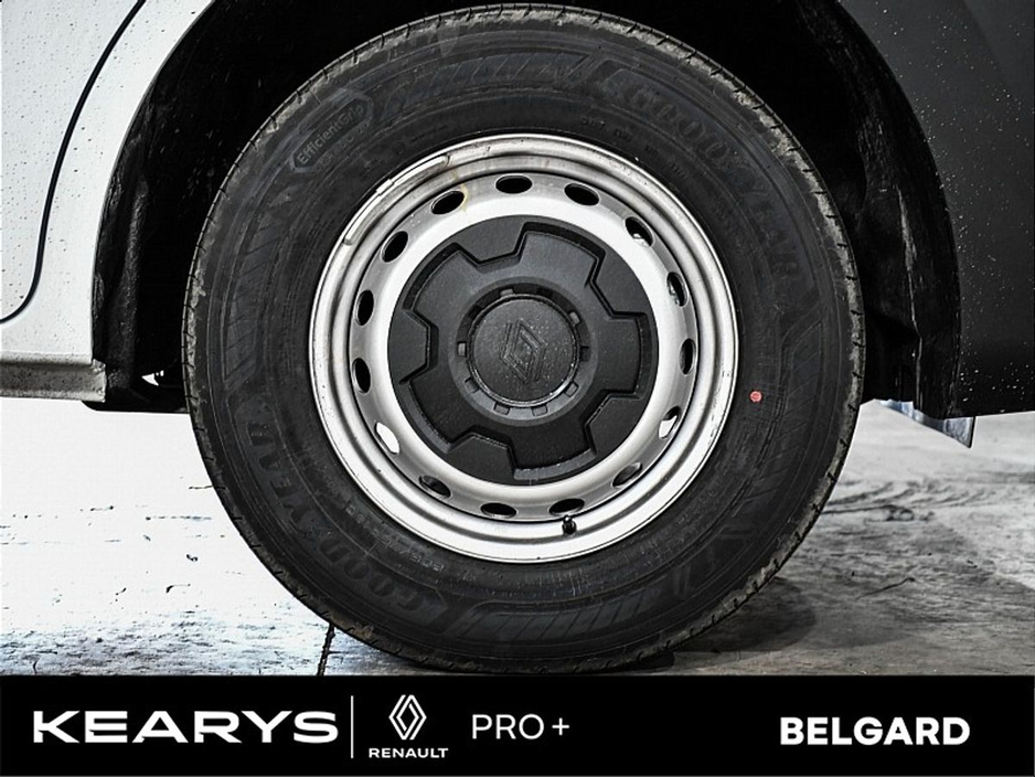 2025 Renault Master ADVANCE 130BHP LWB @ KEARYS BELGARD €30,895