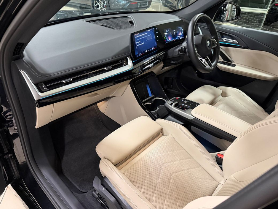 2025 BMW X1 25e M-SPORT PRO X-DRIVE=IVORY LEATHER//HUGE SPEC//AS NEW=2 YEAR BMW WARRANTY=TAILORED FINANCE PACKAGES AVAILABLE=TRADE IN'S WELCOME €53,995