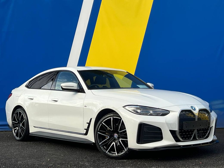 2022 BMW i4 XDRIVE40E M-SPORT COMPETITION // VIRTUAL COCKPIT // NEW 20" COMPETITION ALLOYS // AMBIENT LIGHTING €34,900