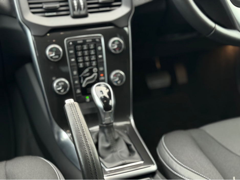 2019 Volvo V40 MOMENTUM - D4 2.0L DIESEL - AUTO - 12M WARRANTY - CAR: 1616