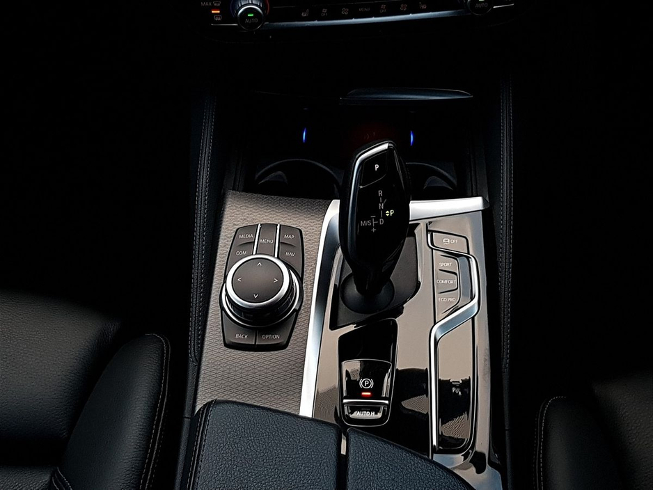 2022 BMW 5 Series 520d M Sport €51,995