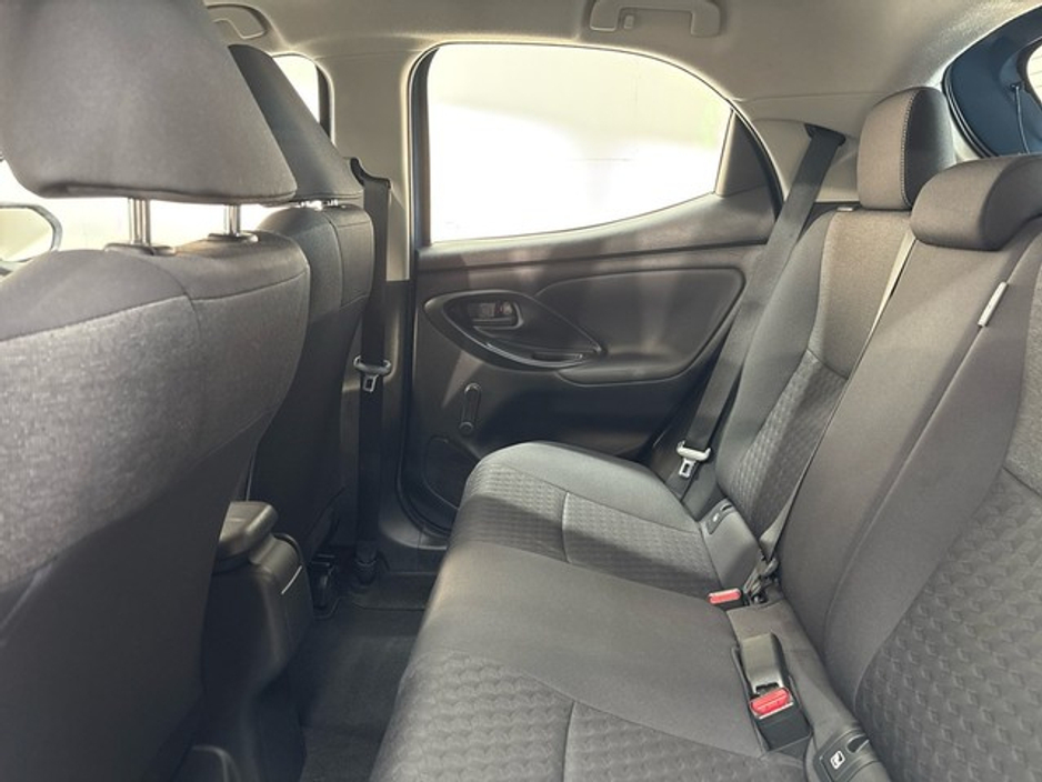 2021 Toyota Yaris HYBRID LUNA 4DR AUTO €21,950