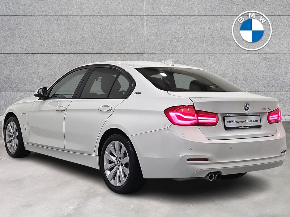 2017 BMW 3 Series 330e SE