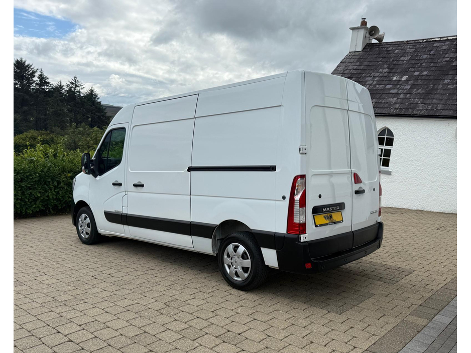 2022 Renault Master MM35 BUSINESS+ BLUE BUSINESS PLUS DCI €18,250