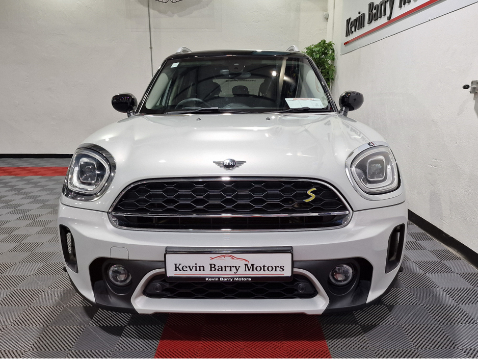 2021 MINI Countryman SE ALL4 EXCLUSIVE (PLUG IN HYBRID) AUTOMATIC **ONE OWNER / HUGE SPEC / APPLE CARPLAY / CRUISE CONTROL / FULL BLACK LEATHER / HEATED FRONT SEATS / REVERSE CAMERA / REAR TINTED GLASS / SAT NAV** €27,900