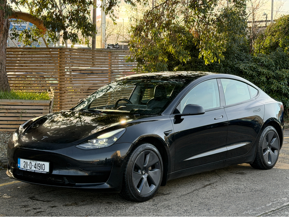 2021 Tesla Model 3 STANDARD PLUS...PAN ROOF €21,750