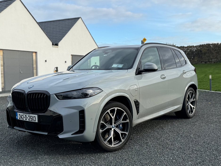2024 BMW X5 xDrive45e M Sport €87,990