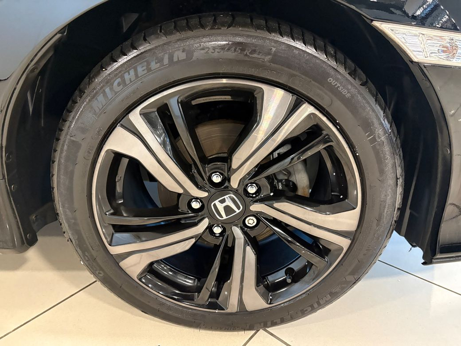 2018 Honda Civic 1.0 VTEC MANUAL=LOW MILES//HUGE SPEC=FULL SERVICE HISTORY=181 Dublin REG=ONLY €200 ANNUAL ROAD TAX//TAILORED FINANCE PACKAGES AVAILABLE=TRADE INS WELC €17,995