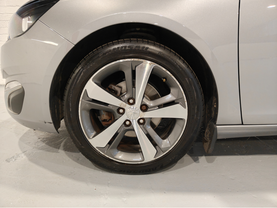 2016 Peugeot 308 1.6 HDI BLUE 120 ALLURE E EAT6 5DR AUTO €9,750